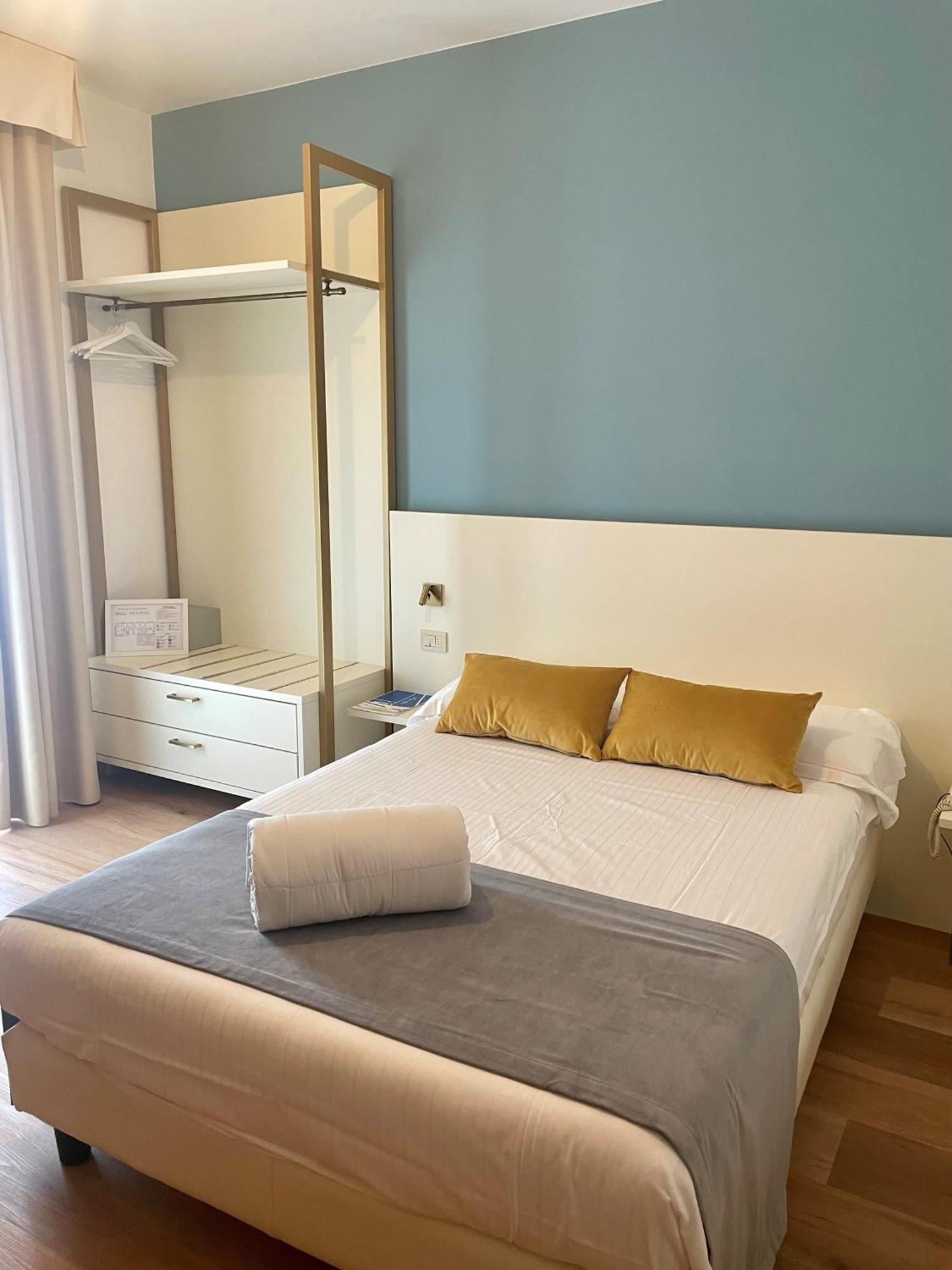 Hotel Al Sole Bardolino Rum bild