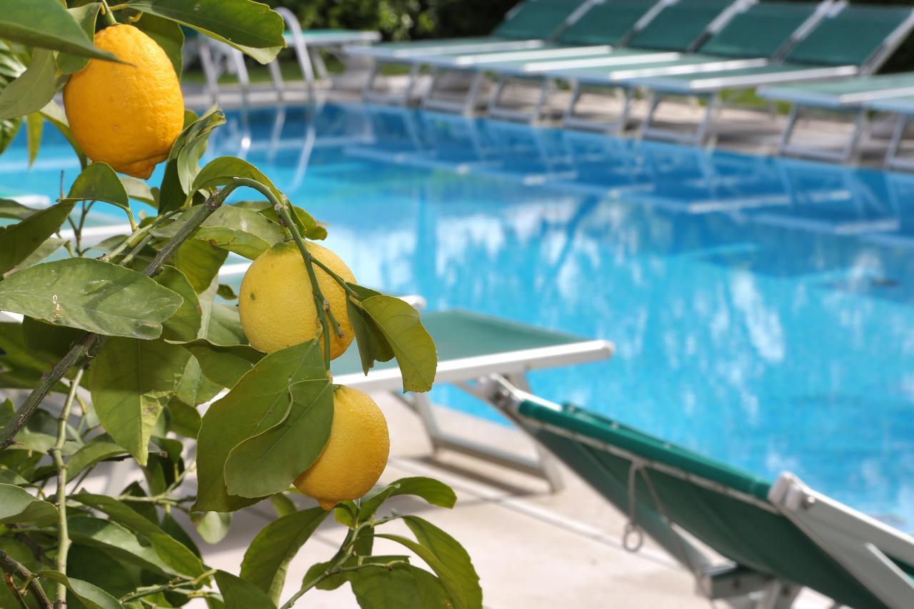 Hotel Al Sole Bardolino Exteriör bild