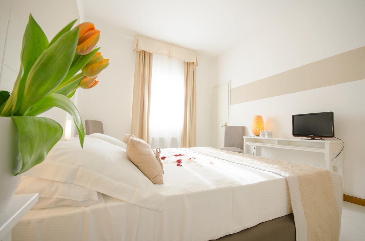 Hotel Al Sole Bardolino Exteriör bild